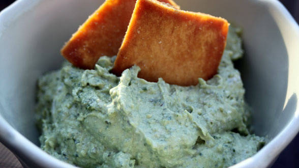 Creamy Pesto Dip