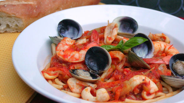 Fat Spaghetti with Frutti di Mare