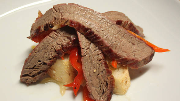 Garlic-Buttered Sliced Steak with Onions