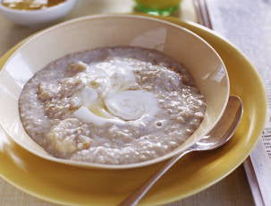 Oatmeal with 'Nanas and PB