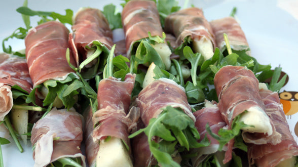 Prosciutto with Pears and Arugula