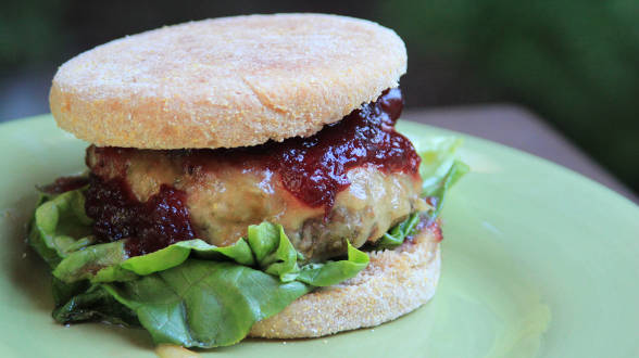 Turkey Burgers with Cranberry-Pomegranate Sauce