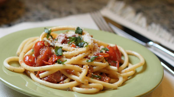 Bucatini with Bacon, Cherry Tomato and Spring Onion Sauce