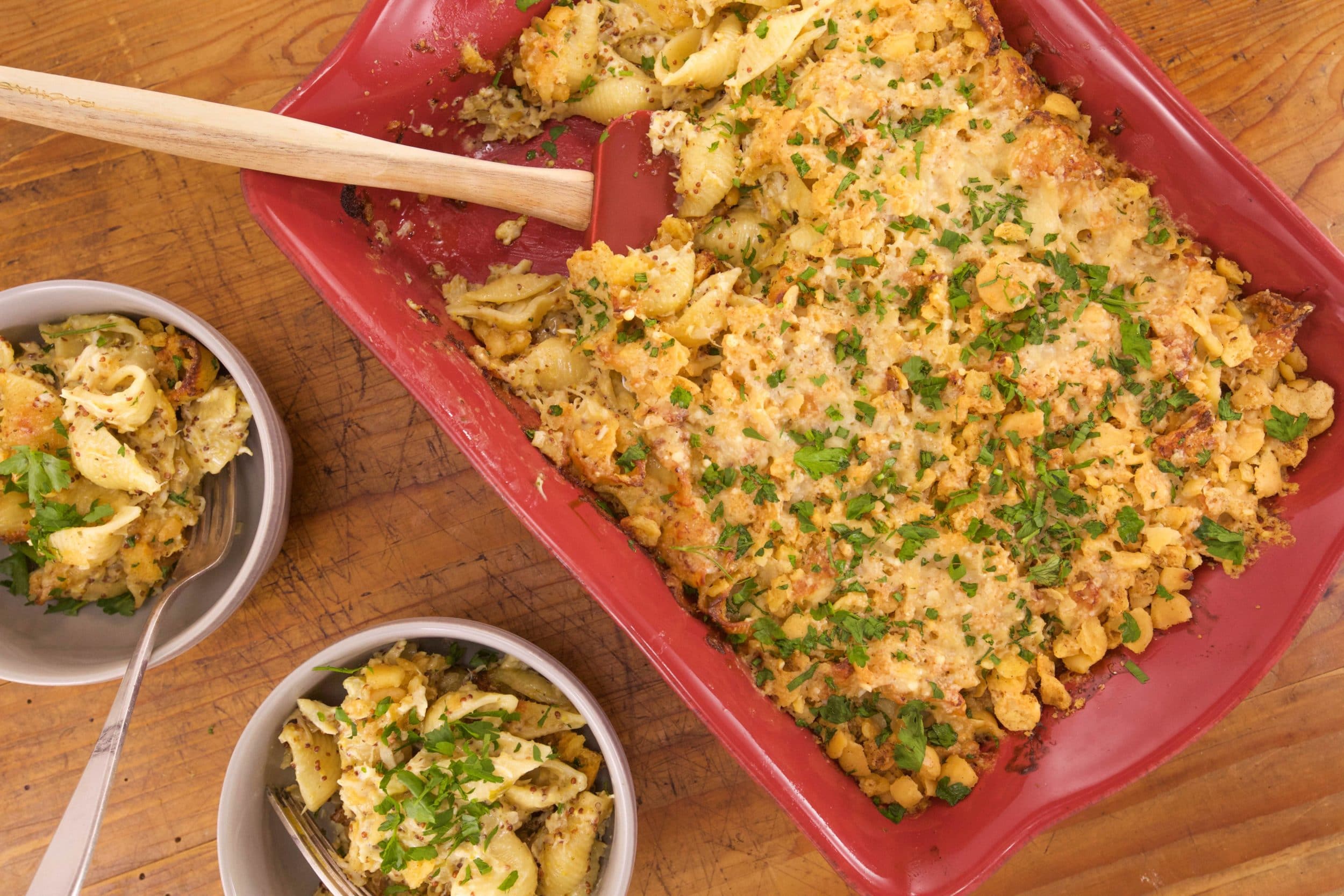 Mac and Cheese with Crab and Old Bay Oyster Cracker Topping