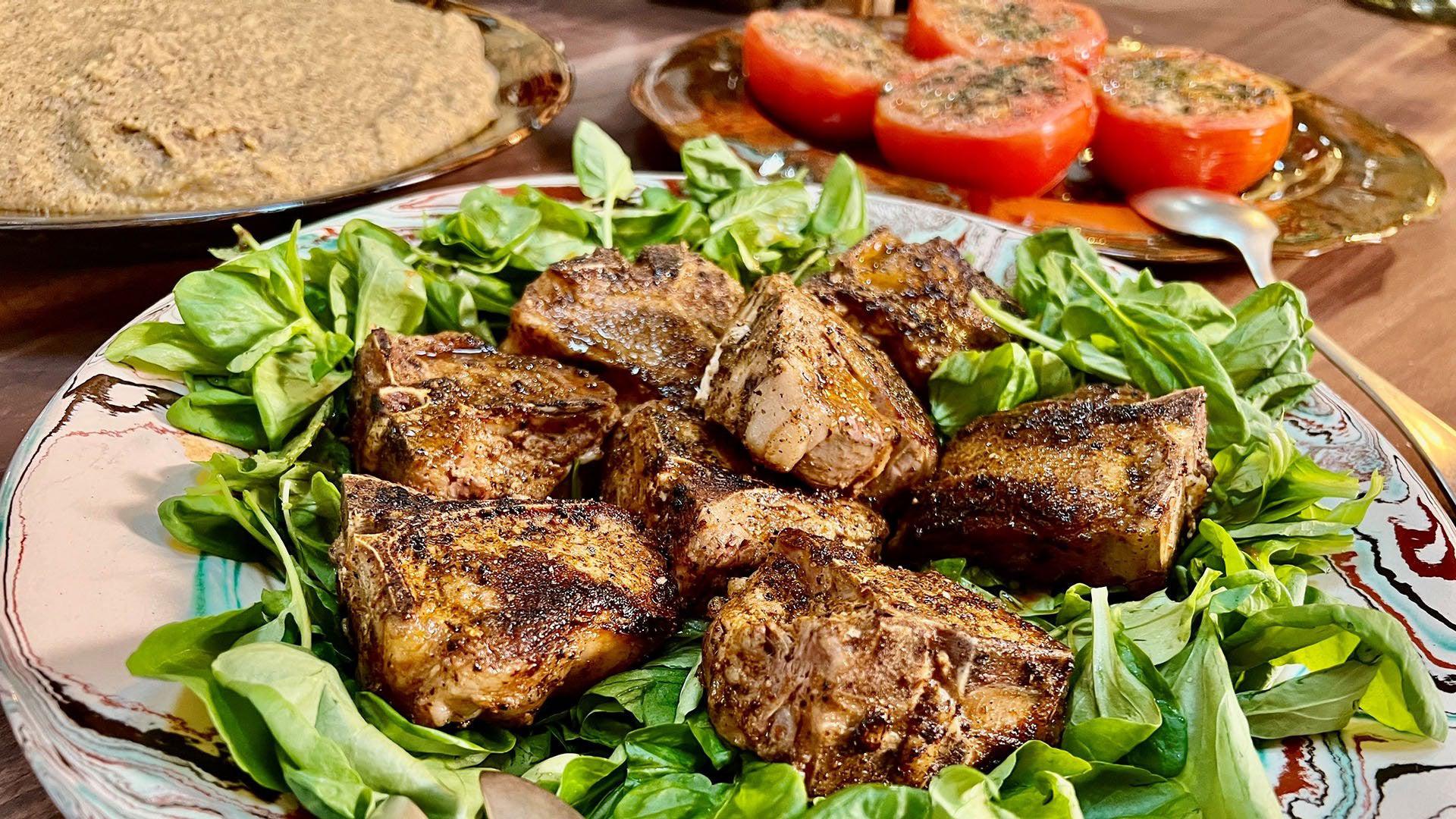 Spicy Lamb Chops with Polenta and Broiled Tomatoes